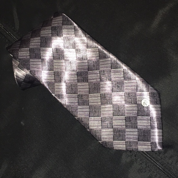Gianni Versace 100%Silk cravat. NewNo Tag.
